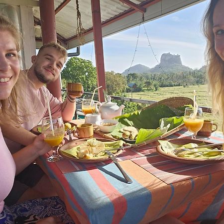 Sigiriya Water Guest & View Point Restaurant Hotel Exterior photo
