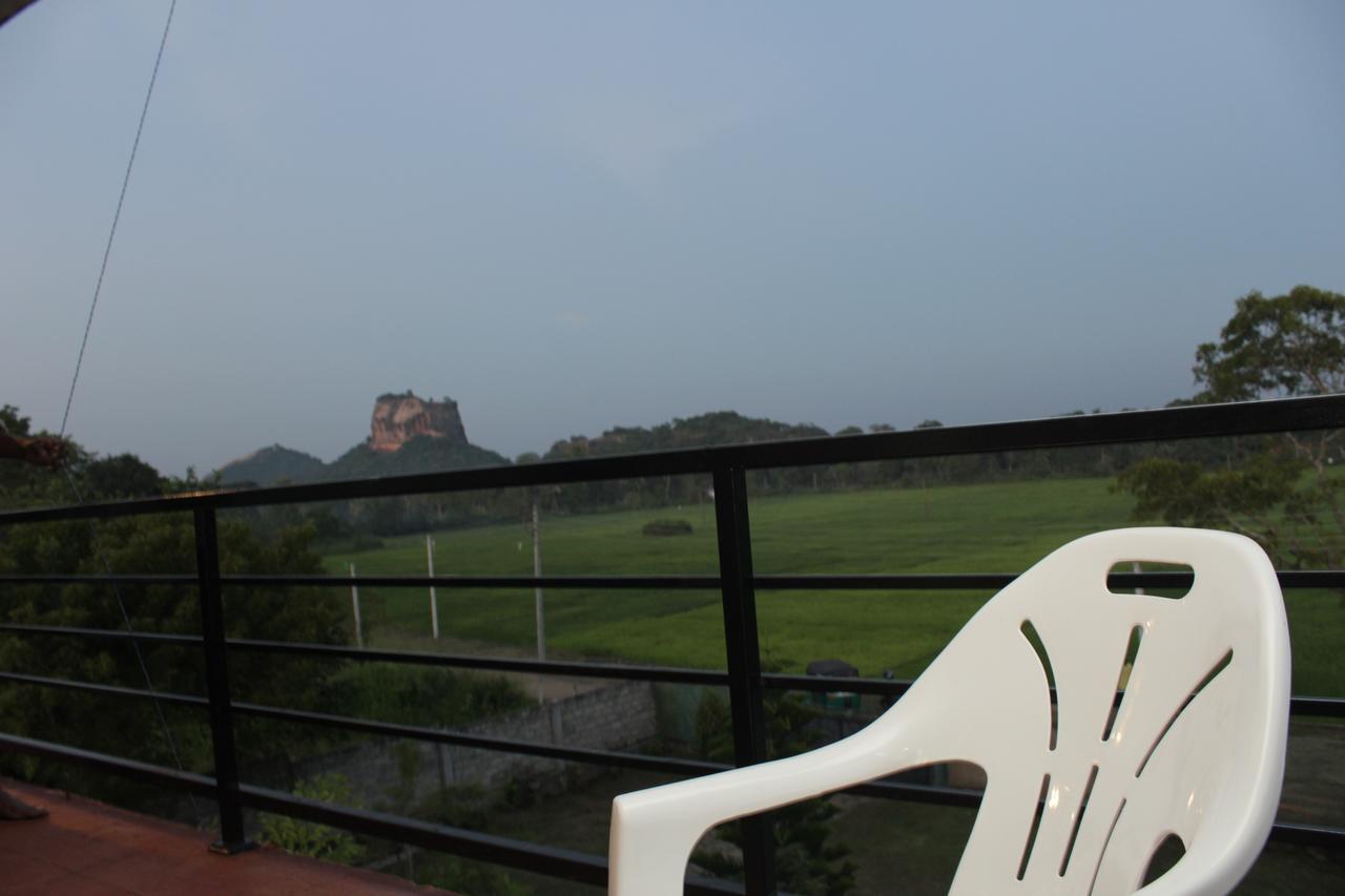 Sigiriya Water Guest & View Point Restaurant Hotel Exterior photo