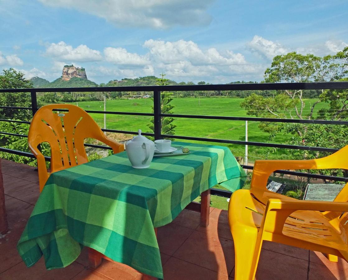 Sigiriya Water Guest & View Point Restaurant Hotel Exterior photo